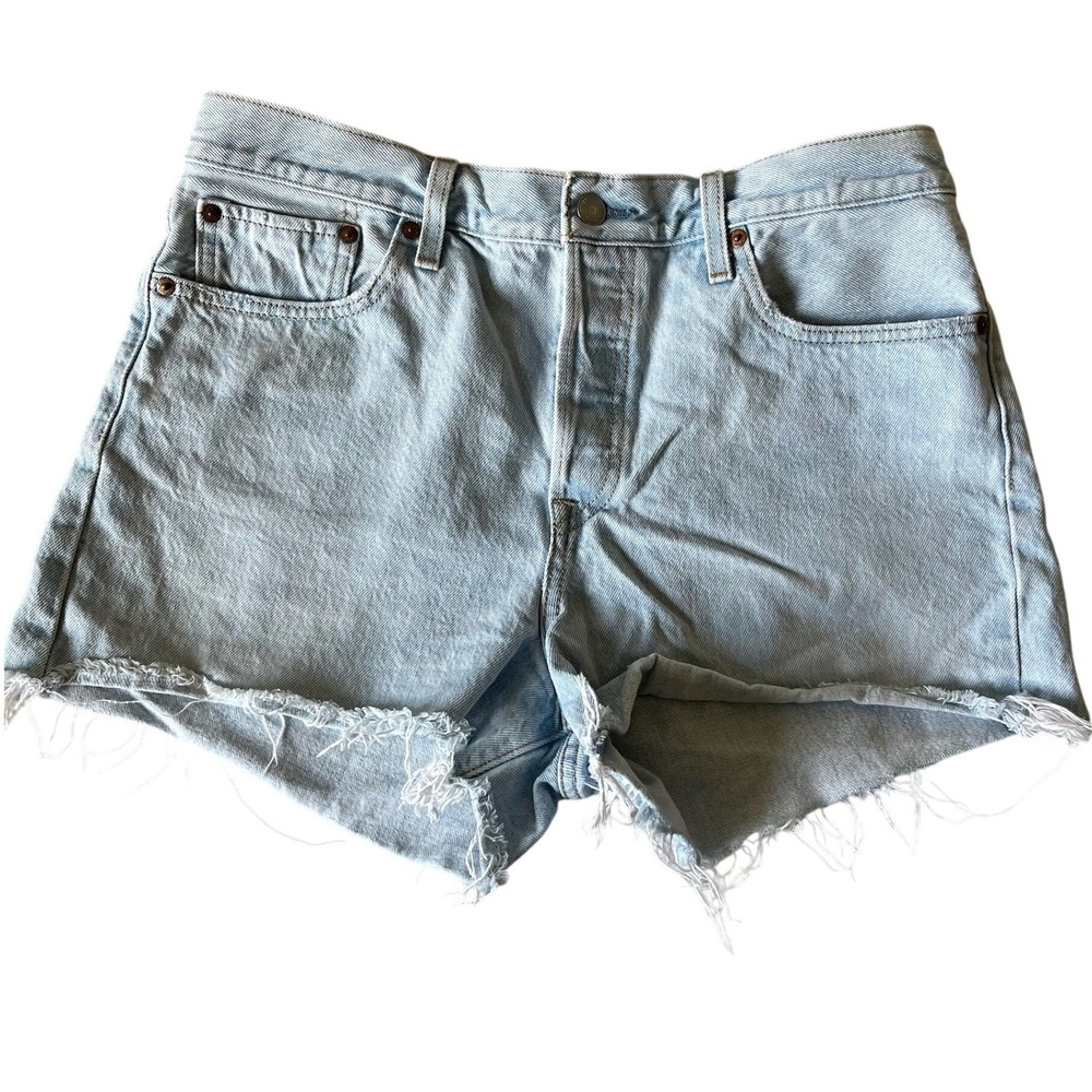 Levis Premium Wedgie Shorts Light Wash Blue High Rise Raw Hem Denim Womens 31